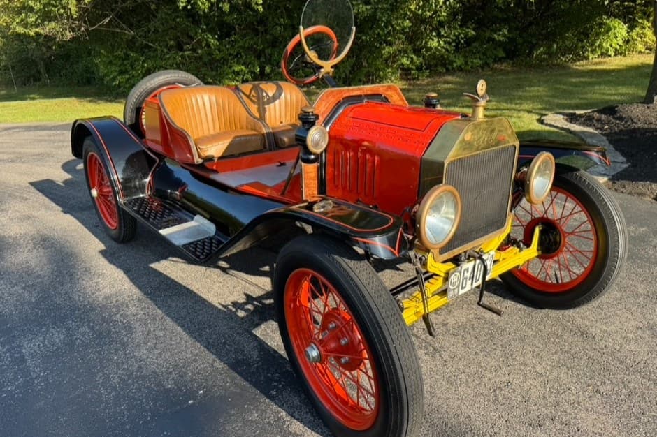 1915 Ford  sold for $6,500