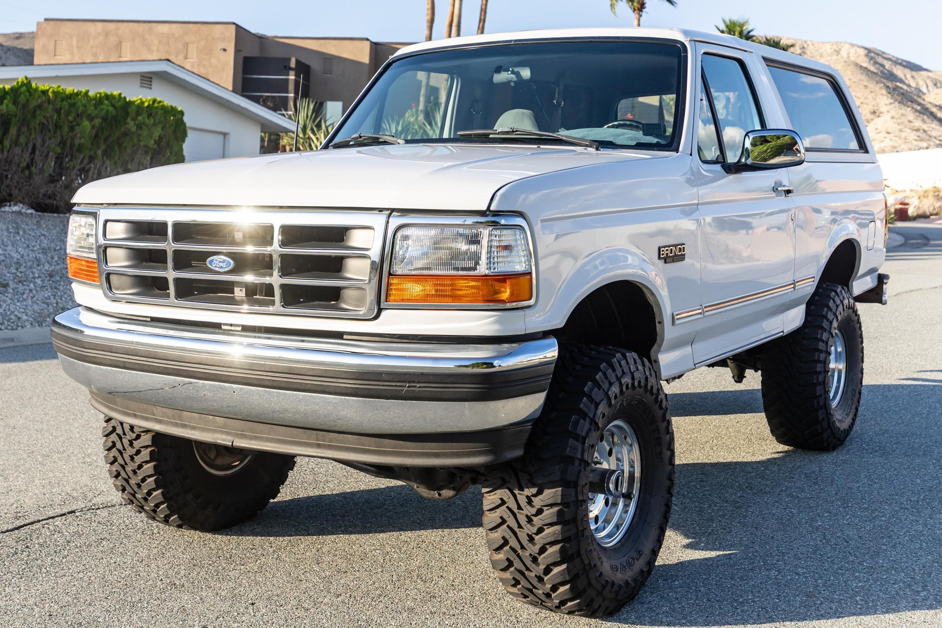 1995 Ford Bronco sold for $23,000