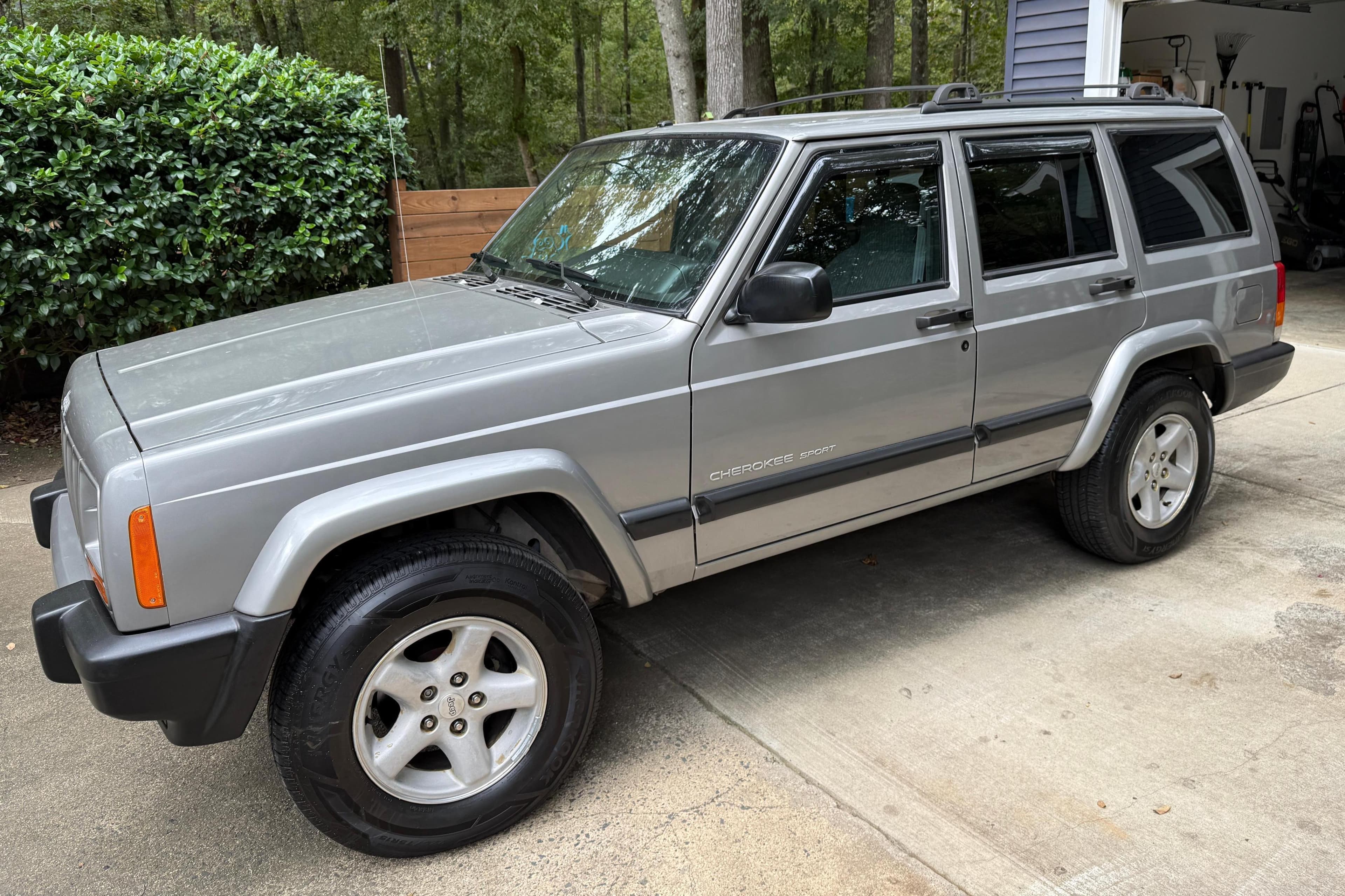 2000 Jeep Cherokee sold for $4,500