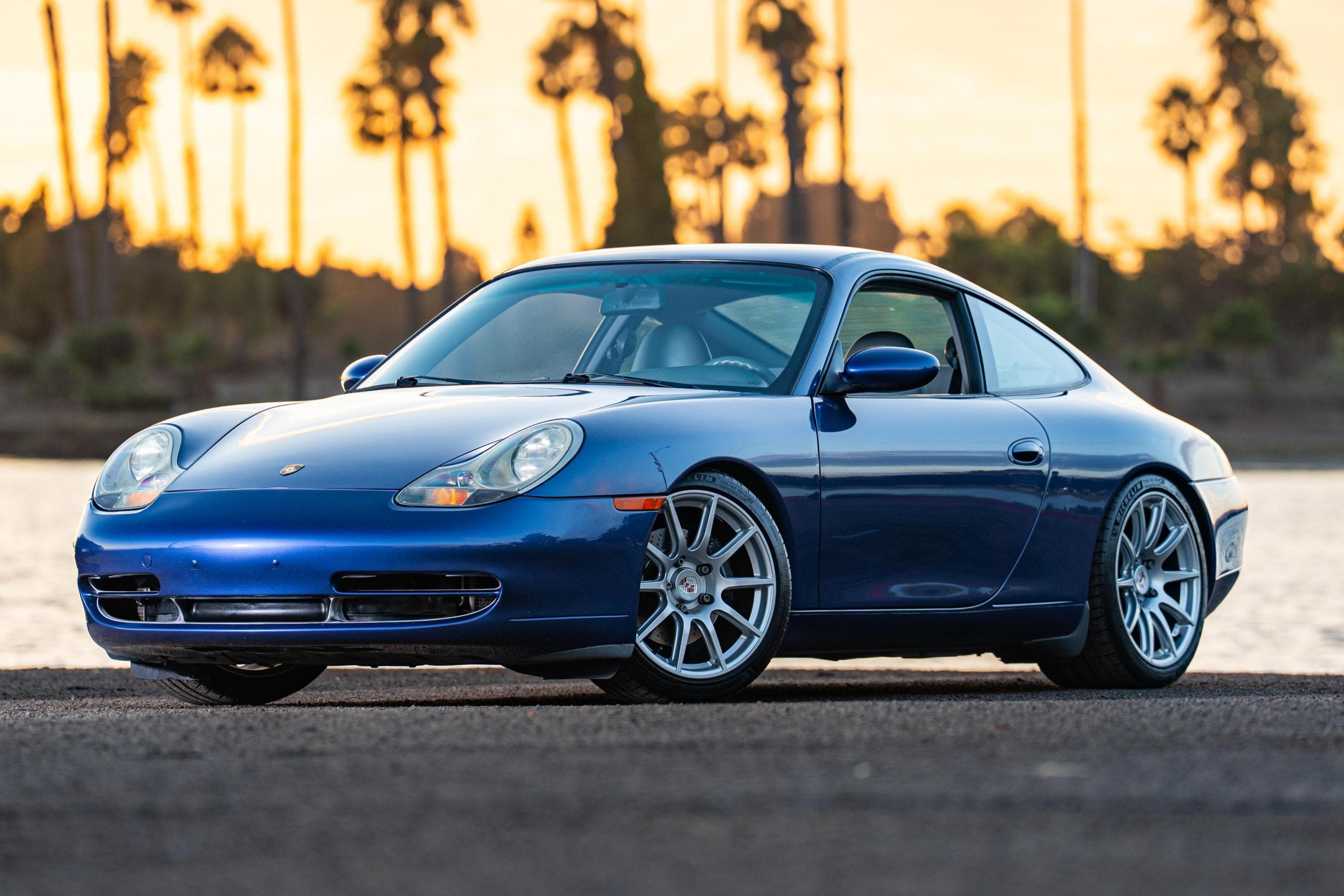 2000 Porsche 996 911 sold for $35,000