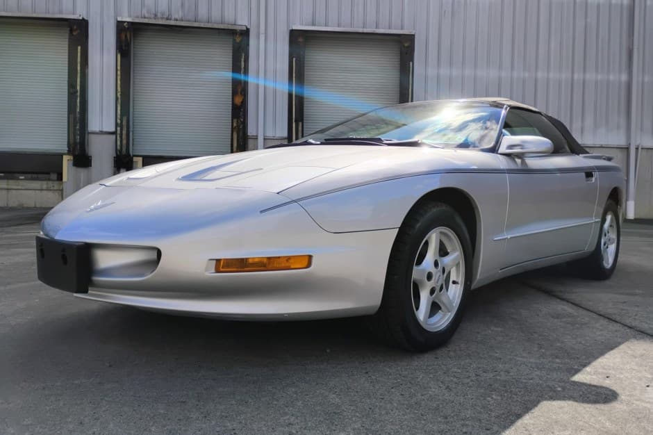 1995 Pontiac Firebird (1993-2002) sold for $8,500