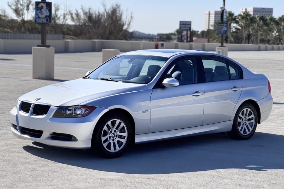 2007 BMW E90 3-Series Sedan sold for $7,250