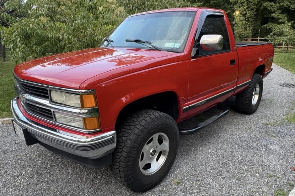 1994 Chevrolet C/K GMT400 (1988-2002) sold for $10,750