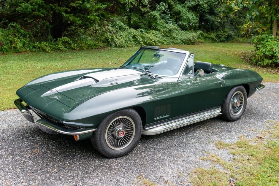 1967 Chevrolet Corvette C2 sold for $176,000