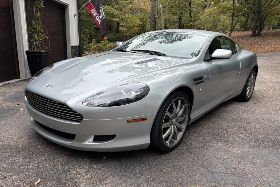 2005 Aston Martin DB9 sold for $30,100