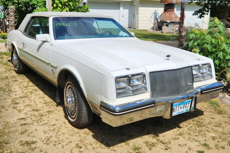 1985 Buick Riviera sold for $3,100