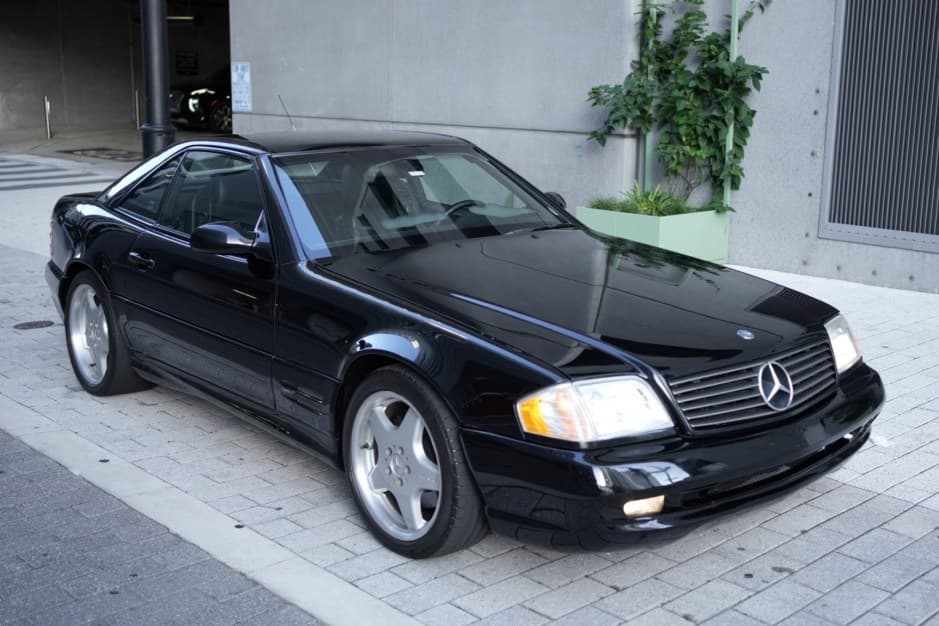 2000 Mercedes-Benz R129 SL sold for $20,750