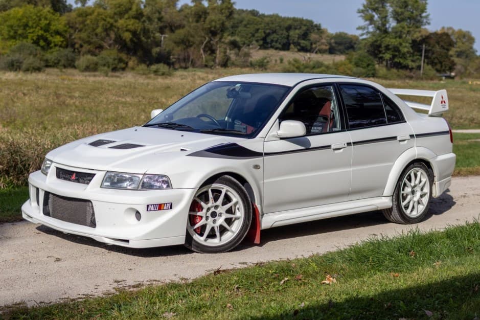2000 Mitsubishi Lancer Evolution sold for $55,555