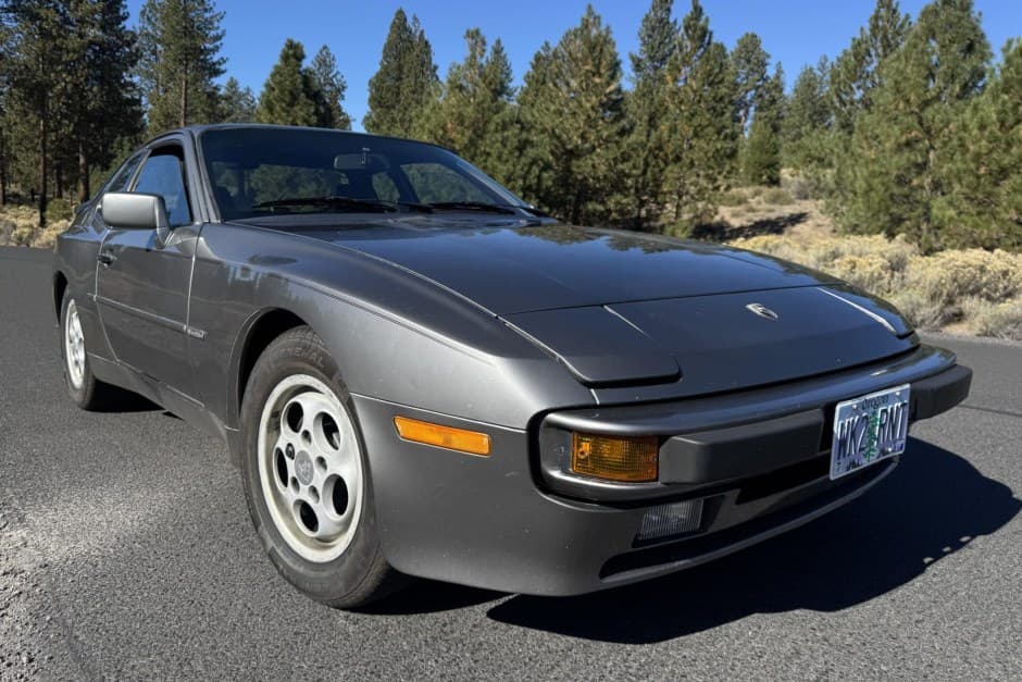 1987 Porsche 944 sold for $11,500