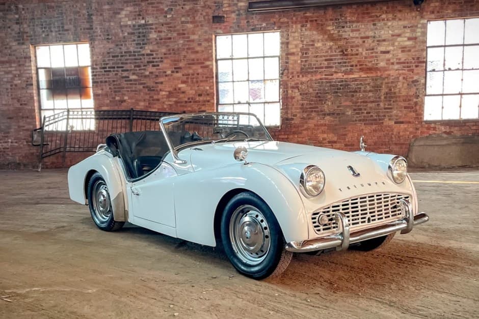 1959 Triumph TR3 sold for $11,500