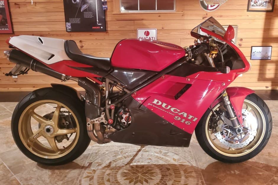 1995 Ducati 916 sold for $10,750