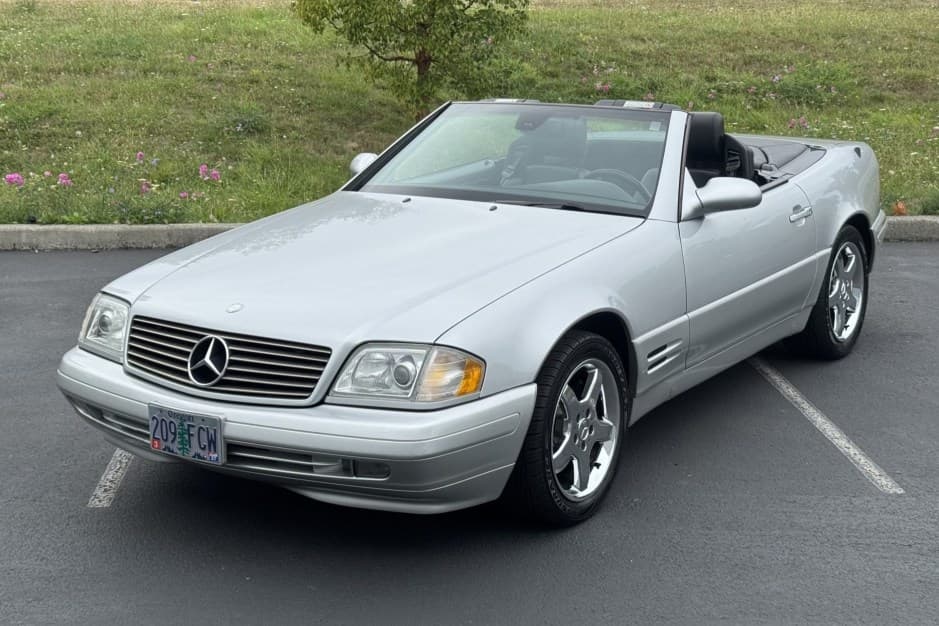 2000 Mercedes-Benz R129 SL sold for $10,000