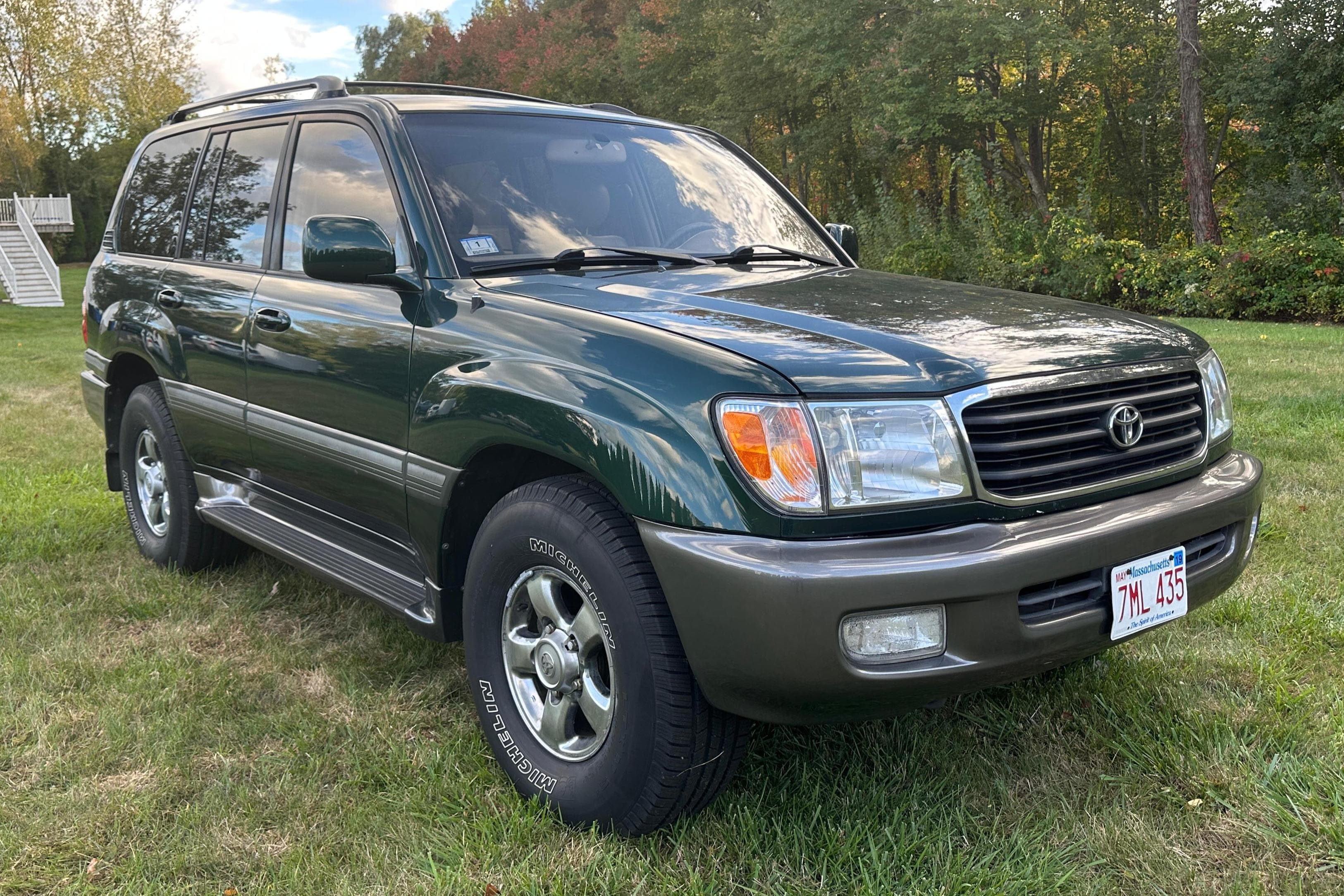 2001 Toyota Land Cruiser sold for $11,000
