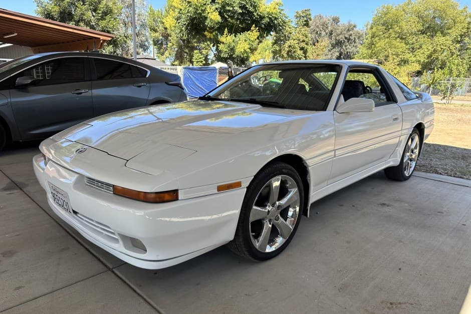1991 Toyota Supra A70 (1986-1992) sold for $10,000