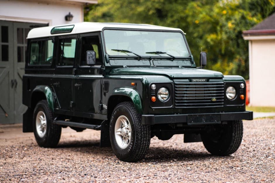 2000 Land Rover 110 / Defender 110 (Euro Spec) sold for $49,000