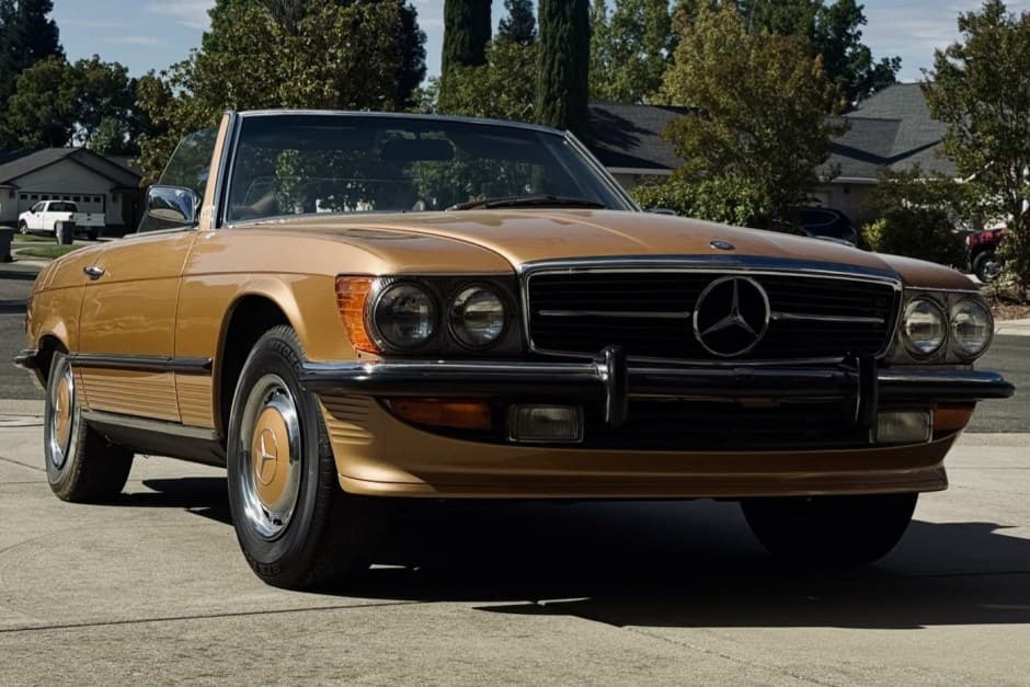 1973 Mercedes-Benz R107 SL sold for $12,350