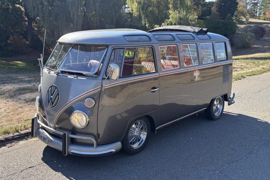 1967 Volkswagen Split-Window Bus sold for $42,000