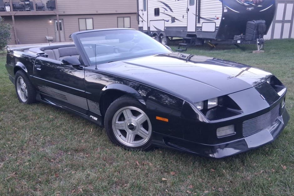 1991 Chevrolet Camaro 3rd Generation 1982-1992 sold for $9,450