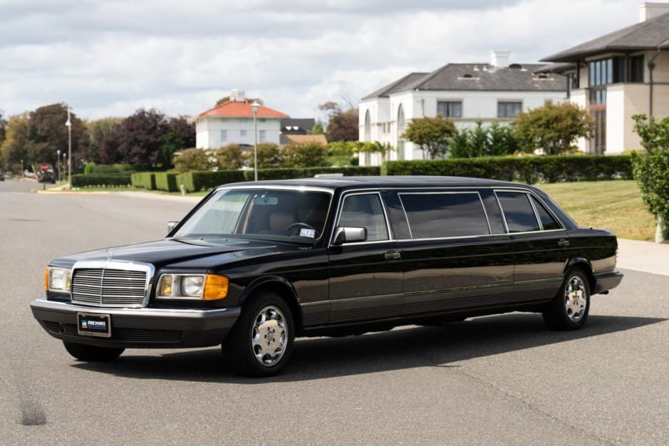 1984 Mercedes-Benz W126 S-Class sold for $21,250