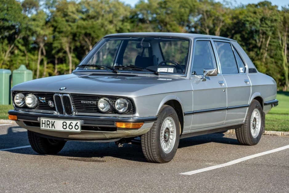 1975 BMW E12 5-Series sold for $17,550