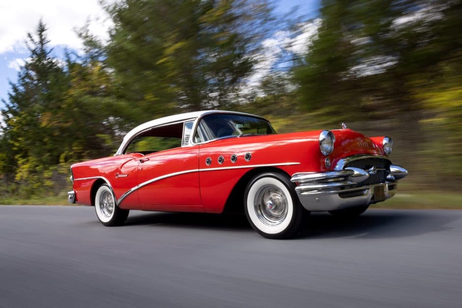 1955 Buick Century sold for $32,550