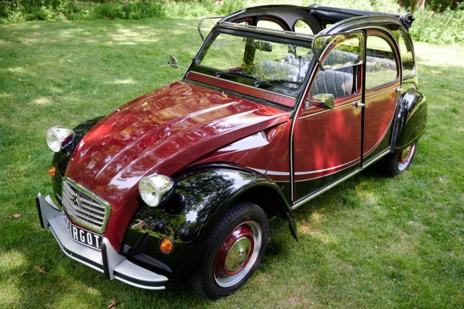 1985 Citroen 2CV sold for $18,100
