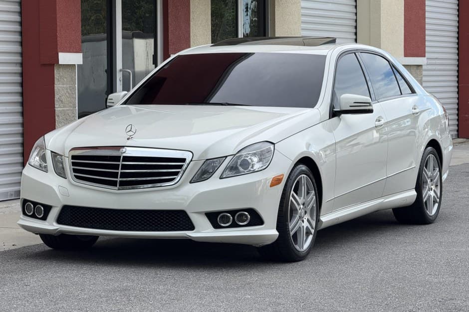 2010 Mercedes-Benz W212 E-Class sold for $15,500