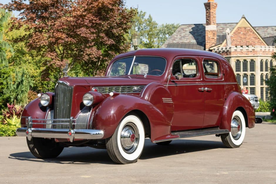 1940 Packard Eight sold for $25,000