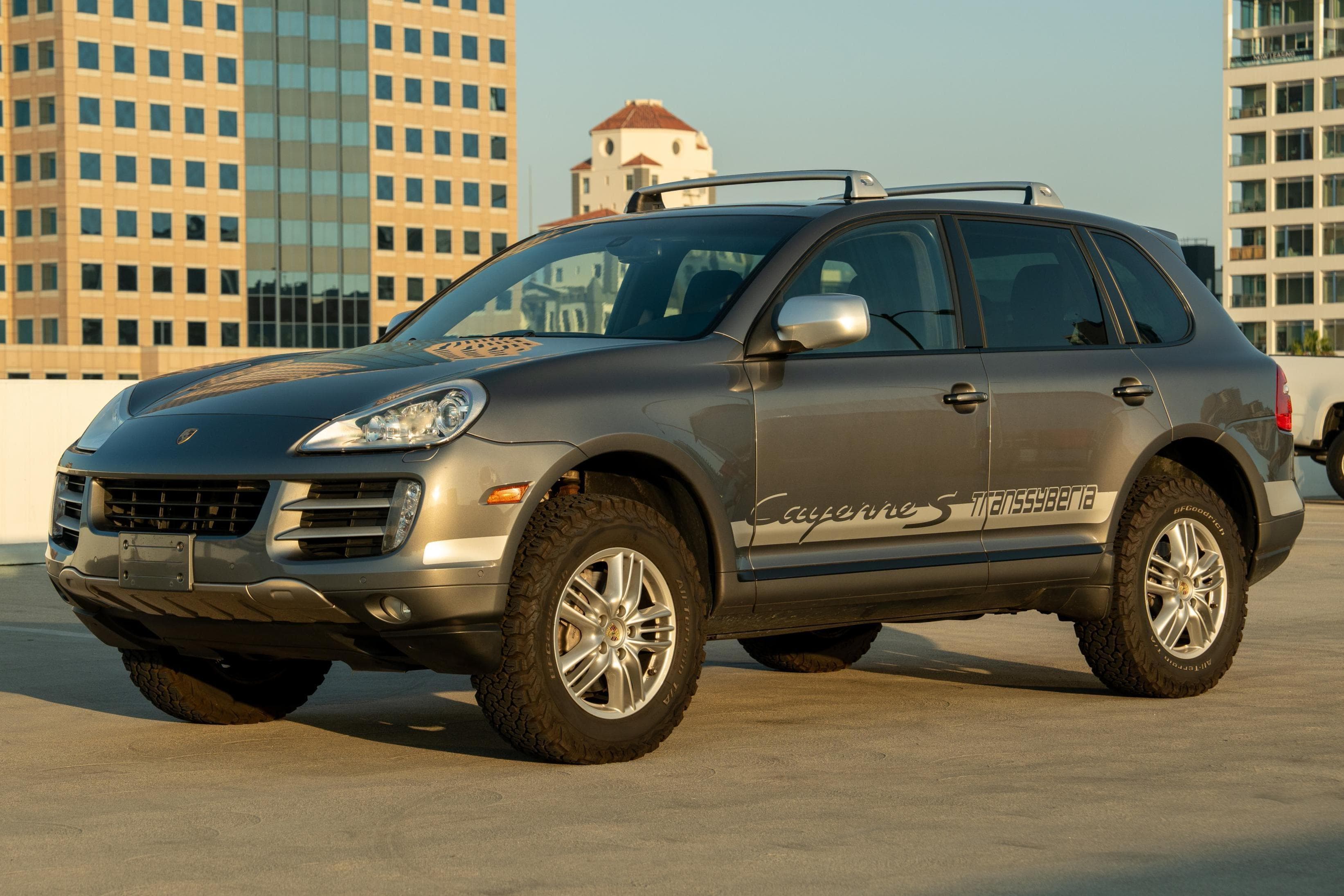 2010 Porsche Cayenne sold for $33,250
