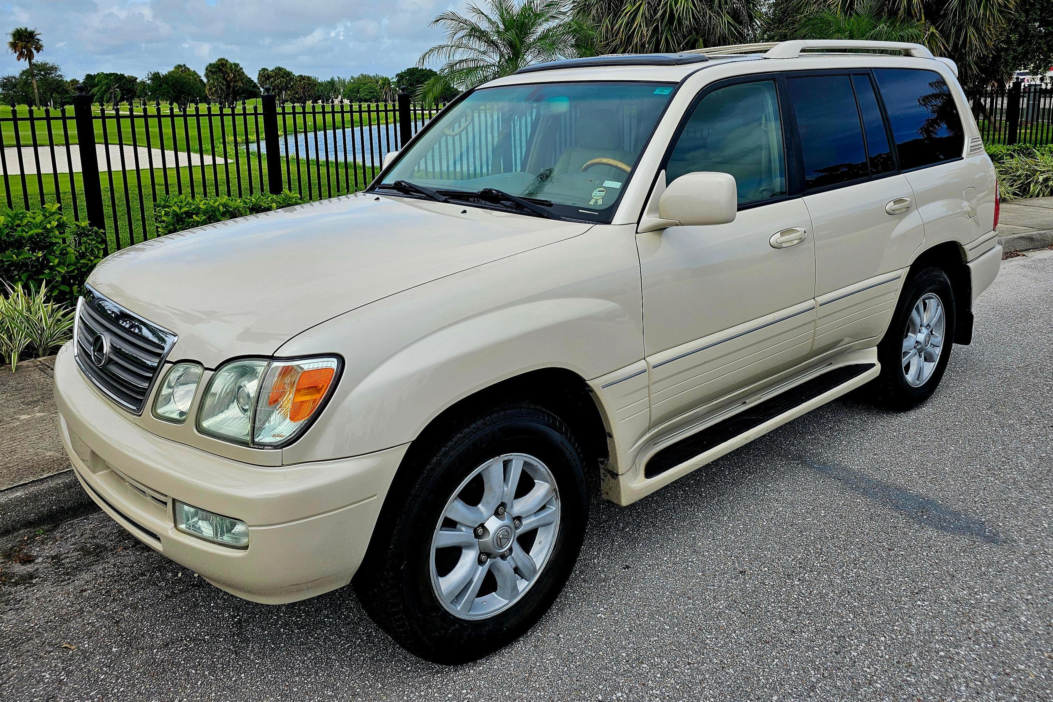 2004 Lexus LX sold for $9,000