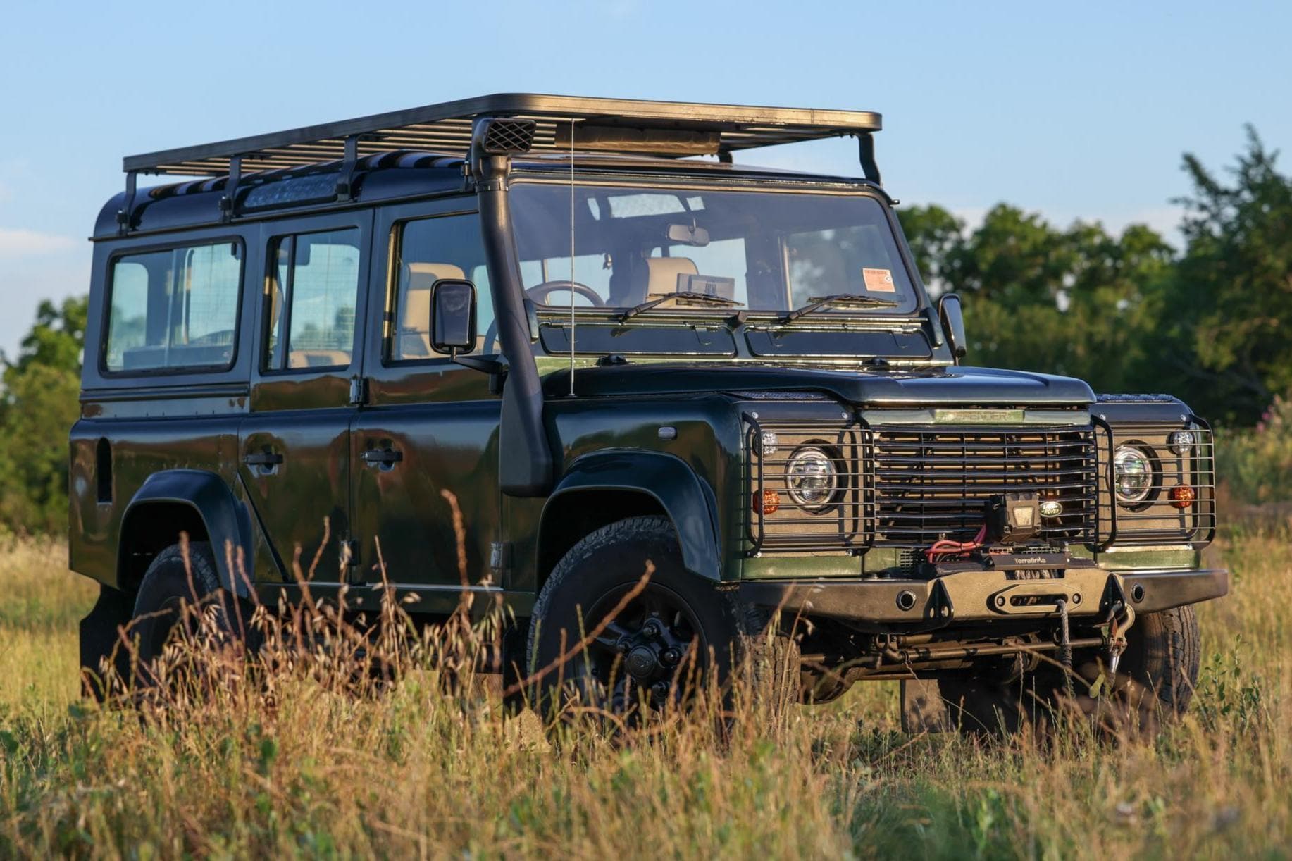 1999 Land Rover Defender sold for $25,750