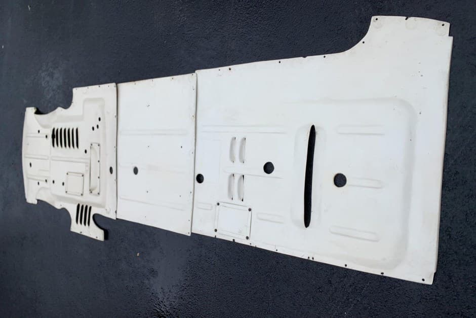 0 Mercedes-Benz 300SL Gullwing & Roadster sold for $600