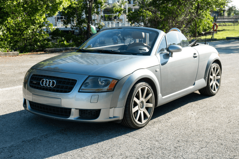 2006 Audi TT sold for $9,555