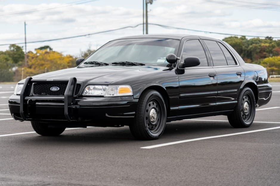 2008 Ford Crown Victoria sold for $9,200