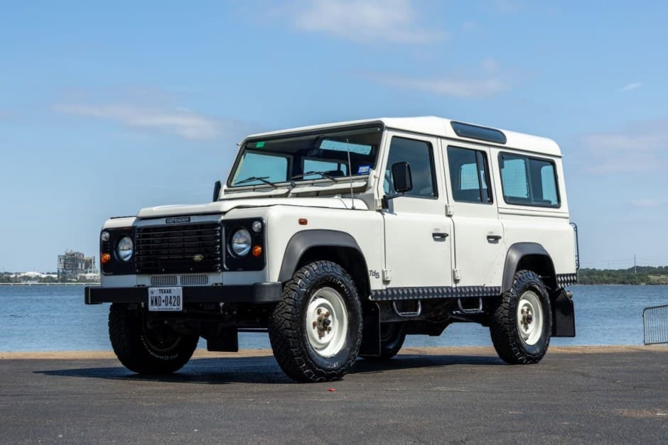 1999 Land Rover 110 / Defender 110 (Euro Spec) sold for $46,000
