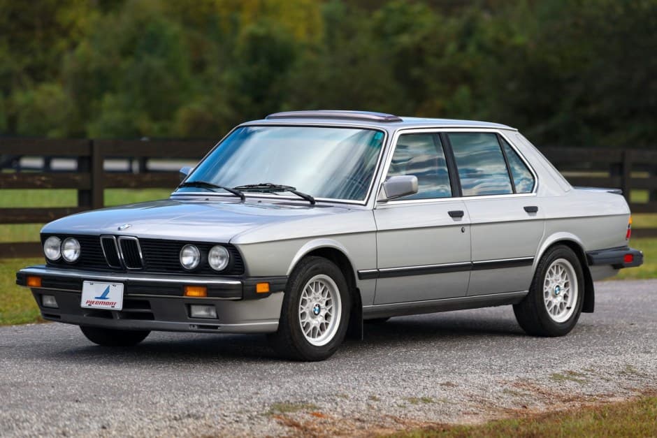 1988 BMW E28 5-Series sold for $20,500