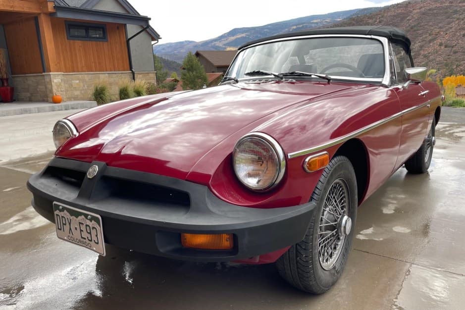 1974 MG MGB sold for $2,900