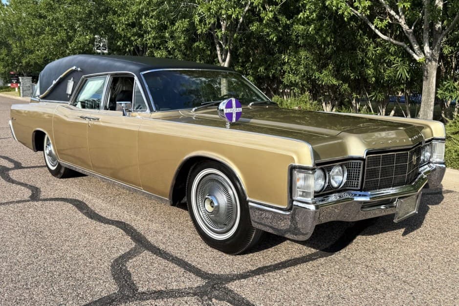 1969 Lincoln Continental (1961-1969) sold for $19,500