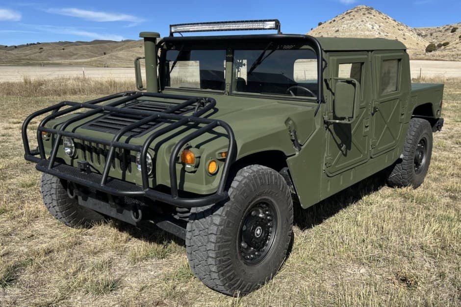 2003 Hummer HMMWV/Humvee sold for $27,750