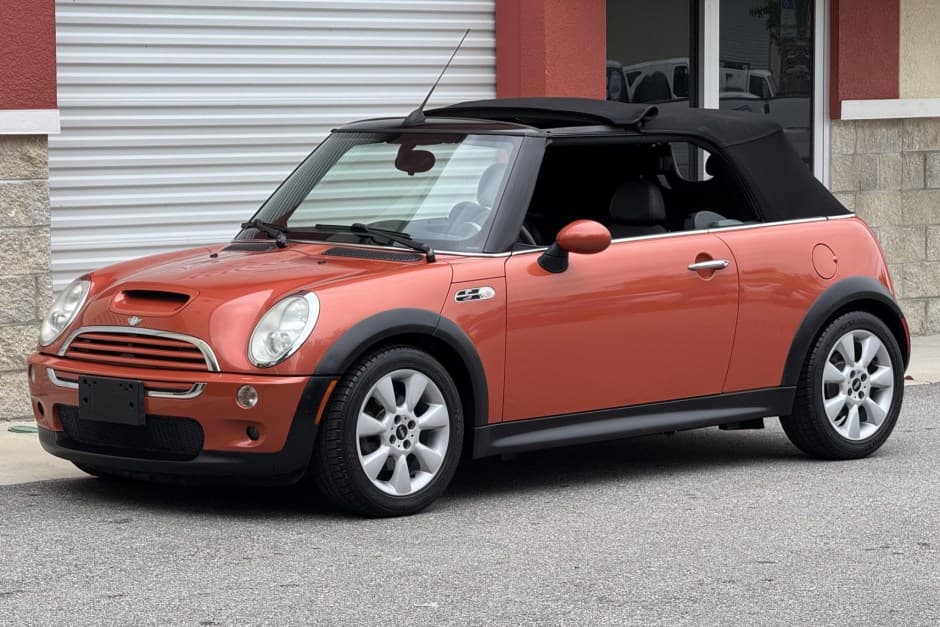 2005 Mini R52 Cooper Convertible sold for $7,500