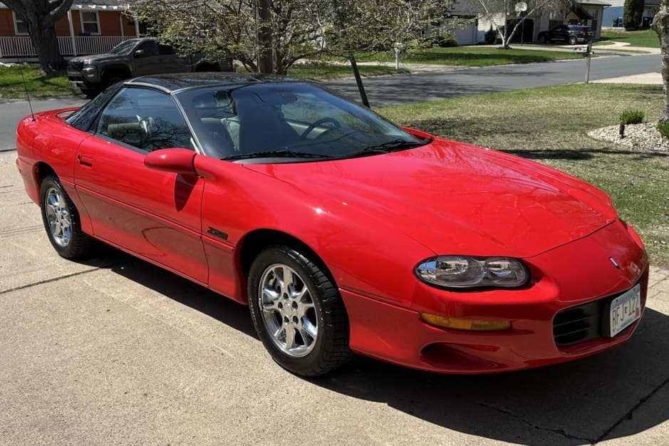 2002 Chevrolet Camaro 4th Generation 1993-2002 sold for $16,250