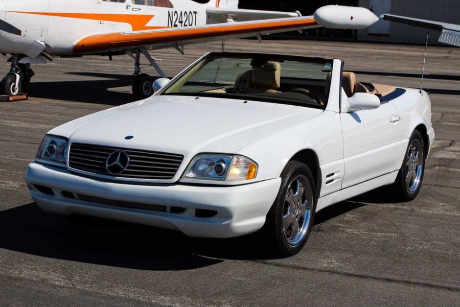 2000 Mercedes-Benz R129 SL sold for $7,500