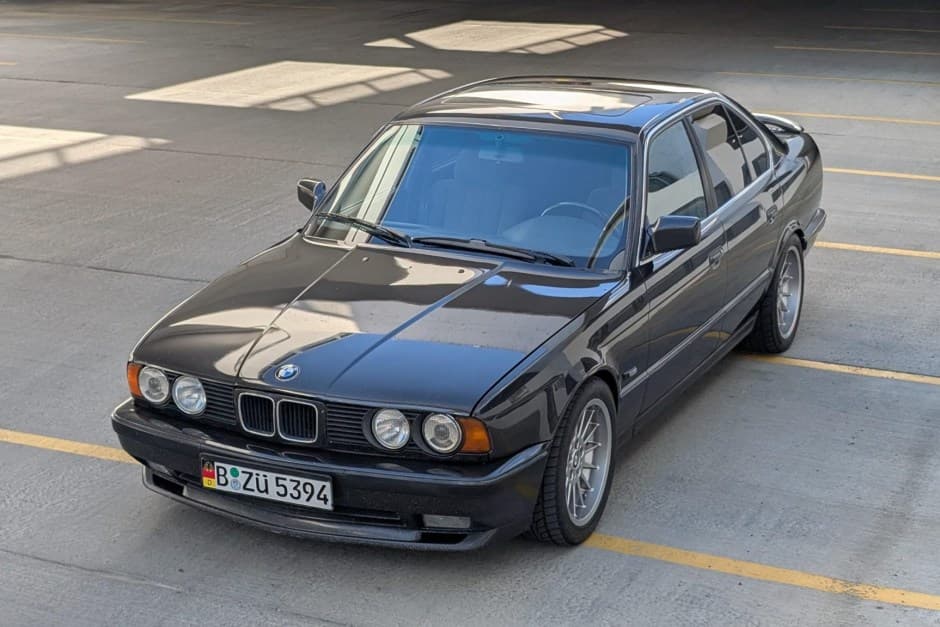 1990 BMW E34 5-Series sold for $12,250