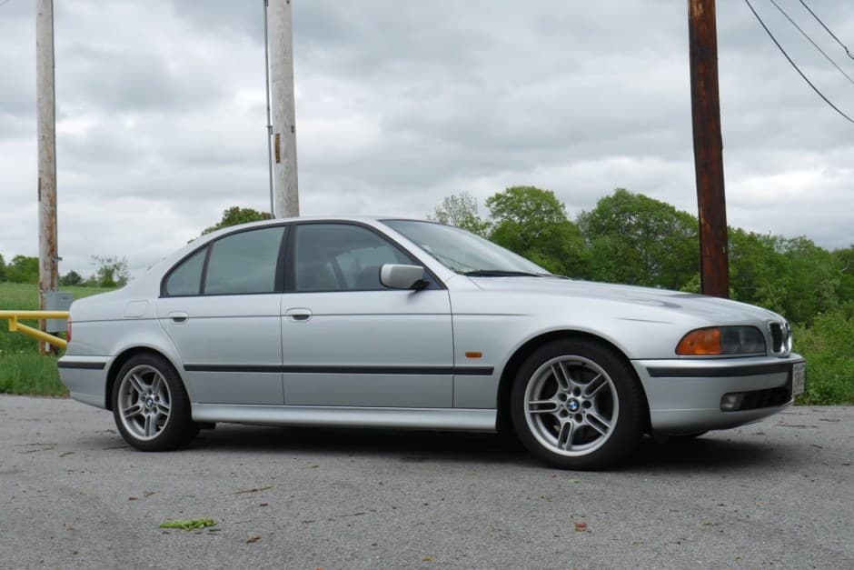 2000 BMW E39 5-Series sold for $10,300