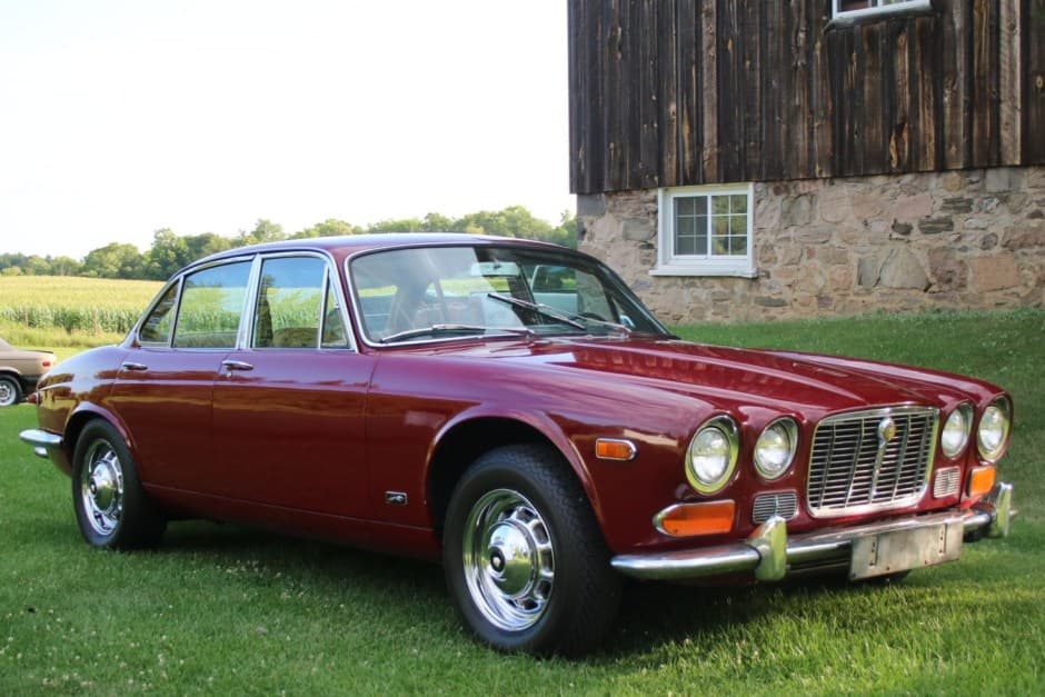 1973 Jaguar XJ Series 1 (1968-1973) sold for $6,300