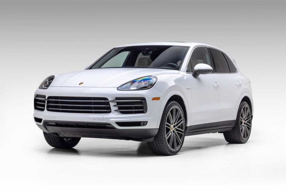 2019 Porsche 9Y0/9Y3 Cayenne (2019-) sold for $39,000