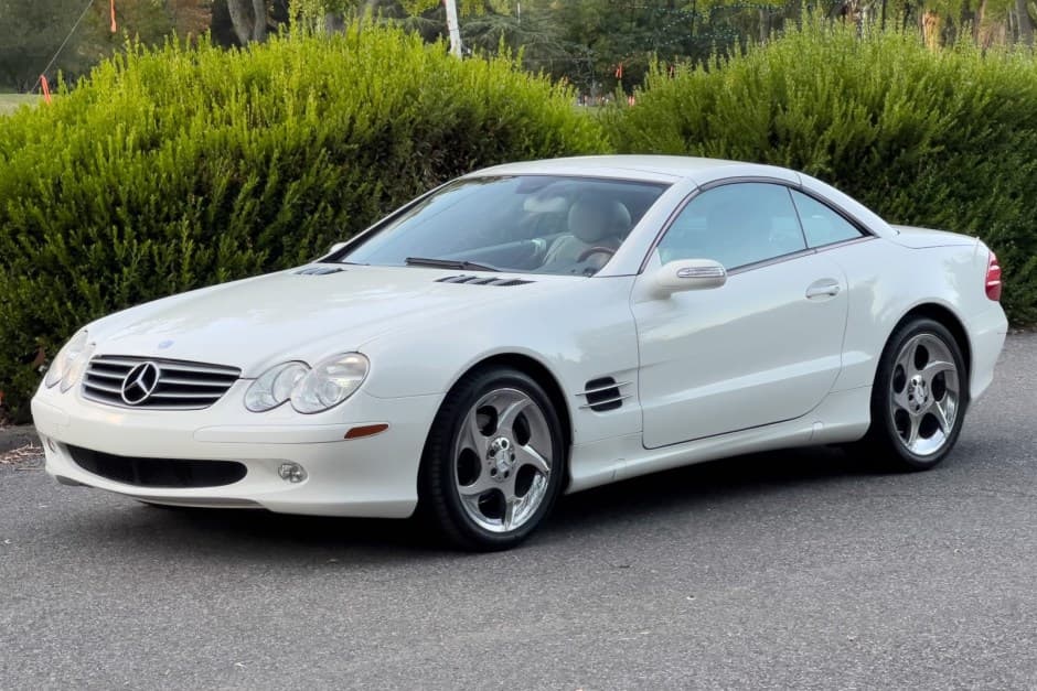 2006 Mercedes-Benz R230 SL sold for $15,500