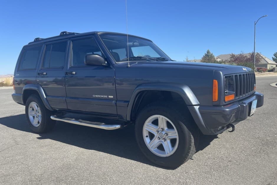 2001 Jeep XJ Cherokee sold for $17,000