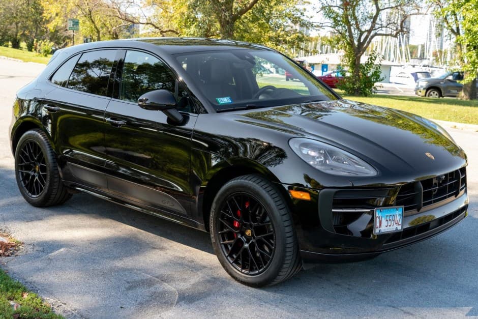 2021 Porsche Macan sold for $57,166