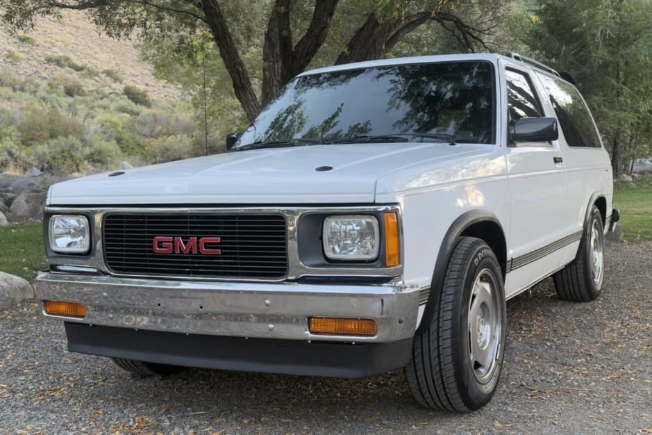 1993 GMC S-15 Jimmy sold for $15,500